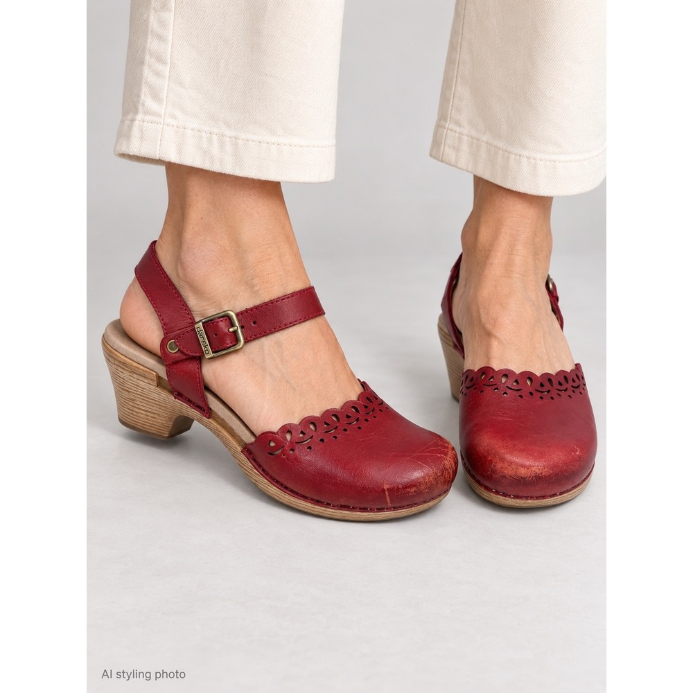 Dansko Thea Red Leather Scalloped Mary Jane Clog Sandals Womens 40